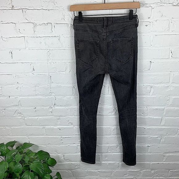Hollister Grey Distressed High Rise Jean Leggings SZ 26 Factory Holes in Knees - Picture 5 of 5